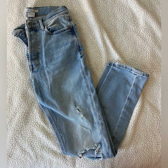 F21 NWOT Ripped Skinny Jeans - Picture 2 of 4